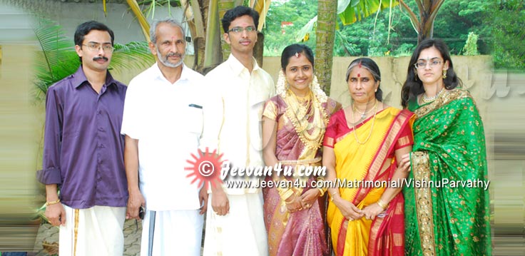 Vishnu Parvathy Family Marriage Photos